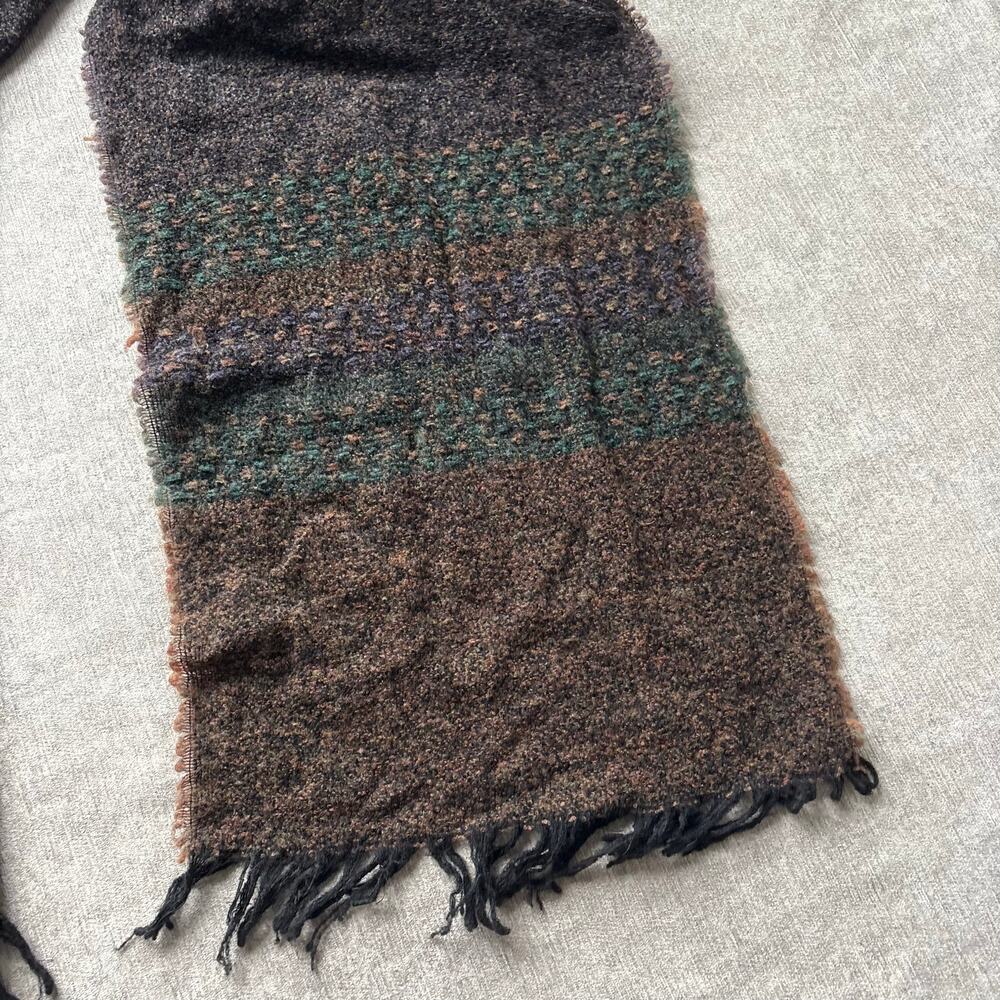 Wool Scarf - Picture 2 of 4